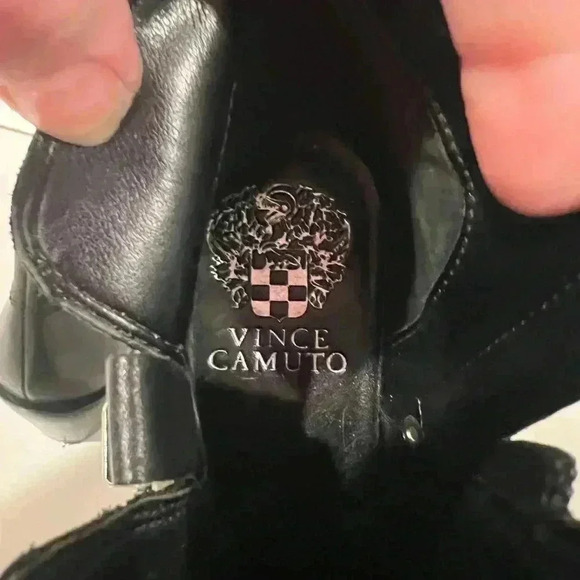 Vince Camuto Dorintina Black Leather Silver Studded Ankle Booties Size 6 NWOT - Picture 6 of 7